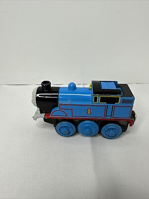 #ad Take Along Thomas Train Engine LIMITED EDITION 2000 Die Cast Magnetic End Toy $12.00