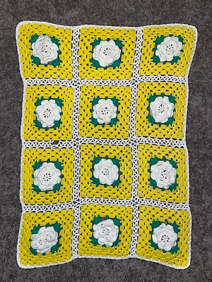 Handmade Crochet Afghan Baby Blanket Small Flowers 32x40 $24.77