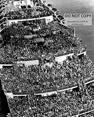 #ad AMERICAN TROOPS RETURNING HOME ABOARD RMS QUEEN ELIZABETH 8X10 PHOTO EE 277 $8.87