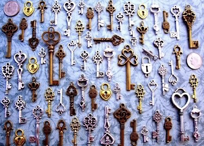 #ad 240 Old Bulk Lot Skeleton Keys Vintage Antique Replica Charms Jewelry Steampunk $39.50
