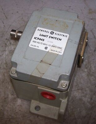 #ad NEW GENERAL ELECTRIC LIMIT SWITCH 600 VAC LEVER OPERATED 15 AMP IC9445B200A $269.99