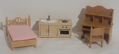 #ad Calico Critters Furniture Bed Kitchen Stove Oven amp; Desk w Chair $12.99