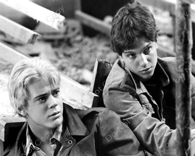 #ad 8x10 The Outsiders 1983 PHOTO photograph picture c thomas howell ralph macchio $10.99