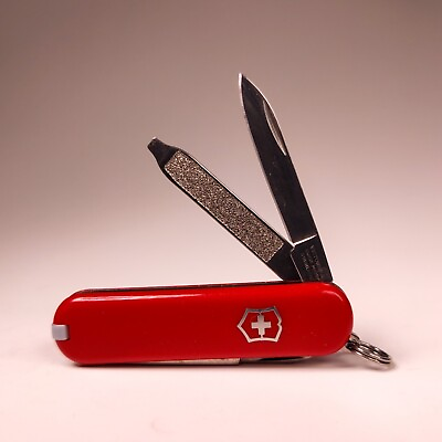#ad Victorinox Swiss Army 58mm Classic SD Pocket Knife Red $8.99