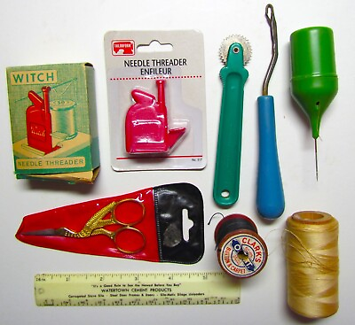 #ad COLLECTION OF VINTAGE SEWING ACCESSORIES $19.99