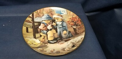 #ad 1982 Danbury Mint Hummel Collector#x27;s Plate SQUEAKY CLEAN Little Companions $12.99