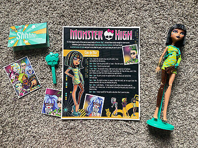 #ad Monster High Cleo De Nile DAWN OF THE DANCE Doll 2011 iCoffin Phone Brush Invite $75.00