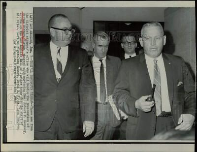 #ad 1969 Press Photo Sirhan Bishara Sirhan prosecutors arrive Los Angels court. $24.88