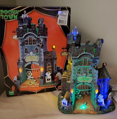 #ad Spooky Town Lemax Village Gate House At Haunted Meadows in Box Tested Works $39.50