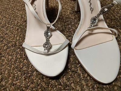 #ad Nina Brand Silver Glimmer Evening Dress Heels Sandal Shoes New Flaws Sz6.5 $23.85