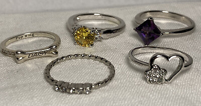 #ad Rings Vintage Group of 5 Vintage Dainty Rings Beautiful $49.95