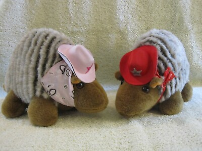 #ad Set Of 2 Buckaroo Bandits Plush Toys. Red Pink Hats quot;San Antonioquot; $12.50