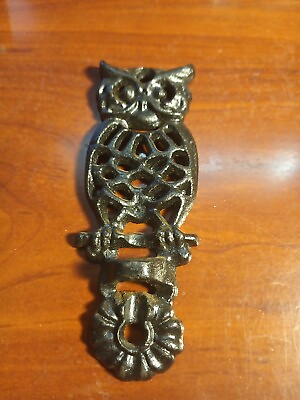 #ad Vintage 5.5quot;Black Cast Iron Owl Wall Holder $12.00