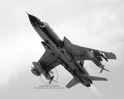 #ad F 105 Thunderchief Fighter Bomber 1981 Photo Dobbins Air Force Base Georgia 8X10 $7.99