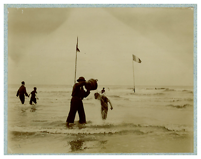 #ad France Scène damp;#039;arrosage à la plage Vintage print circa 1900 Tirage vinta EUR 79.00