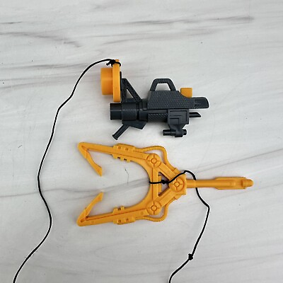 #ad The Lost World Jurassic Park Eddie Carr Capture Claw Launcher Only Tested Works $10.95