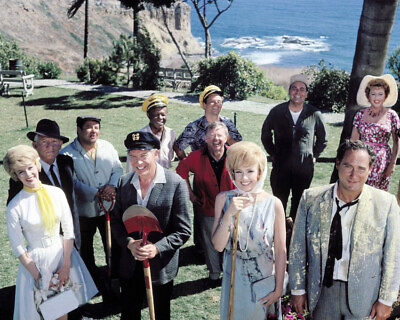 #ad It#x27;s A Mad Mad Mad Mad World Rare Cast Pose On Cliff Top 1963 8x10 Photo $12.75