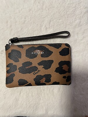 NWT COACH SMALL CORNER ZIP WRISTLET WITH LEOPARD PRINT WALLET LIGHT SADDLE $42.99
