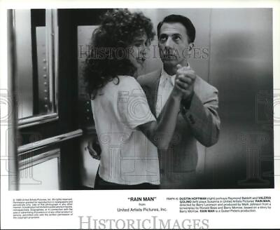 #ad 1988 Press Photo Actors Valeria Golino Dustin Hoffman in Scene from quot;Rain Manquot; $19.99