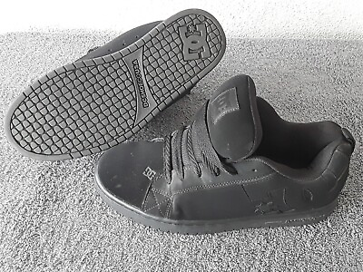 #ad DC Shoe Court Graffik Fat Chunky Skate Shoes Black on Black on Black Mens Sz 10 $39.95