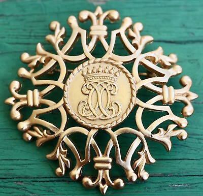 #ad Anne Klein AK Signed Etruscan Fleur de Lis Crown Crest Gold Tone Brooch Pin $28.99