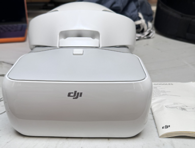 #ad Dji Goggles White with carrying case. Only used once $275.00