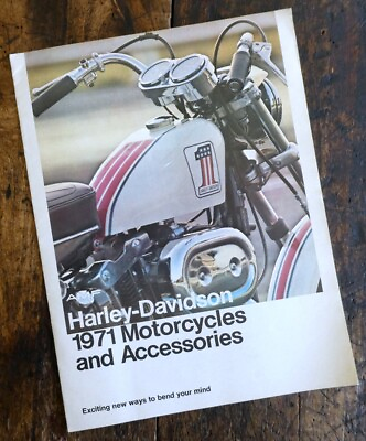 #ad 1971 HARLEY DAVIDSON MOTORCYCLE DEALER BROCHURE BOOK GLIDE SPORTSTER FL AMF XL $44.95