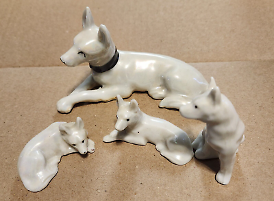 #ad Lot of 4 Porcelain Dog Figurines Mother and Pups Japan $14.99