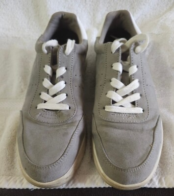 #ad Old Navy Classic Sneaker Basalt Size 7 Pre Owned $25.00