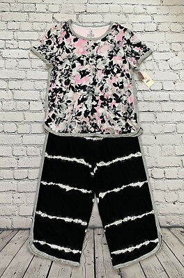 #ad NWT Secret Treasures Women#x27;s M Black Floral Capri Pajama Sleepwear Lounge Set $19.99