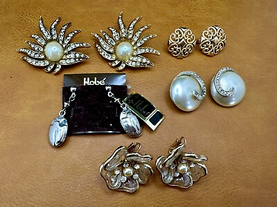 #ad Lot 5 Vintage Goldtone Rhinestone Faux Pearl Flower Clip On Earrings Hobe Tara $75.00
