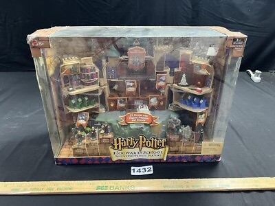 #ad Vintage 2001 HARRY POTTER Hogwarts School Deluxe Electronic Mini Playset NIB $250.00