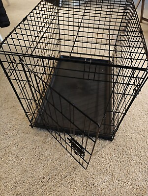 #ad Dog Crates Medium Size 30”L x 19”W x 21”H $40.00