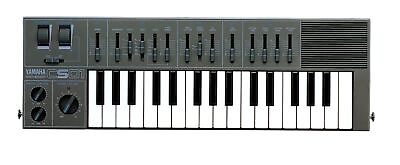 #ad YAMAHA CS01 Monophonic Analog Synthesizer 32 Keys with AC Adapter Carrying Case $617.00