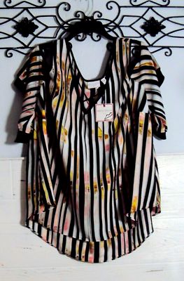 #ad Bisou Bisou Women#x27;s Top Size 2X Short Sleeve Multicolored Floral V Neck $12.95