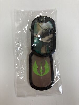 #ad NIP Star Wars Yoda W Light Saber amp; Green Wings Double Dog Tags Necklace $3.99