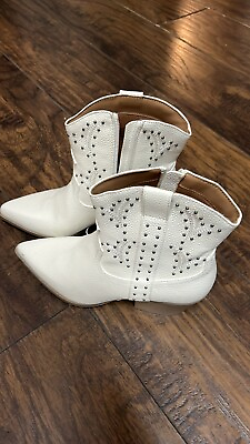 #ad Universal Thread Booties White Size 7 $29.99
