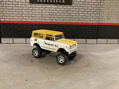 #ad 1972 IH Scout Lifted 4x4 Farm Truck 1 64 Diecast Customized Off Road Greenlight $29.95
