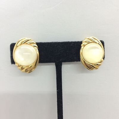 #ad VINTAGE 80S MONET CLIP ON EARRINGS CABOCHON GOLD TONE RUNWAY QUIET LUXURY $19.99