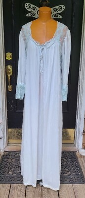 #ad Vintage Peignoir Robe Gown Romantic Elegant Victorian Pale Blue Lace EUC $65.00