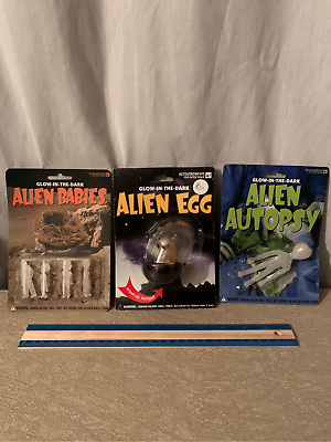 #ad ALIEN TOYS Vintage LOT of 3 Accoutrements from Outer Space NEW 1996 Roswell $15.20