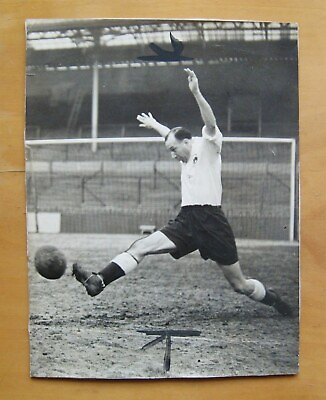 #ad TOTTENHAM HOTSPUR Genuine 1930s 1940s Football Press Photo RON BURGESS 1 GBP 24.99