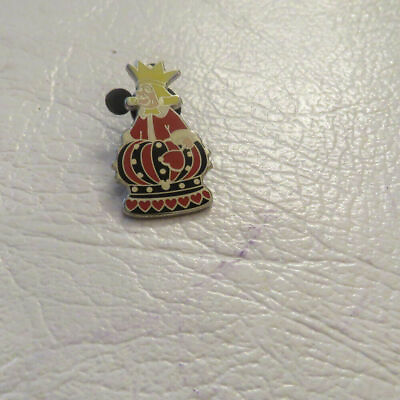 #ad Disney King of Hearts Alice in Wonderland Chess Piece Hidden Mickey Pin $39.99