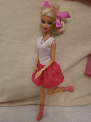 #ad Rare Barbie Fashionistas Chic Glamour 2009 Mattel Doll with Lovely Outfit GBP 22.50
