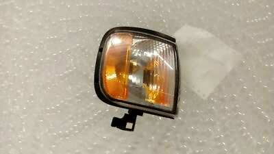#ad PASSENGER RIGHT PARK LIGHT INSIDE CHIPPED FITS 00 04 RODEO 20904 $45.00