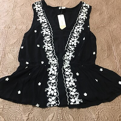 #ad NEW* sleeveless black amp; white floral blouse size Small $14.00