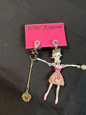 #ad Betsey Johnson White Lace Skull Mismatched Earrings Extremely Rare P1 $125.00